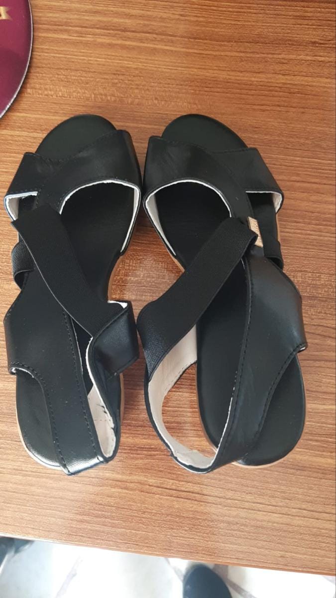 Customer photo review of Sandales élégantes à talon carré