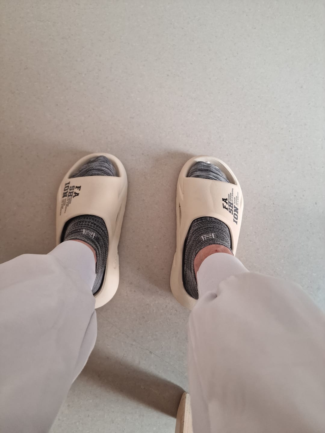 Customer photo review of PuffyFlops