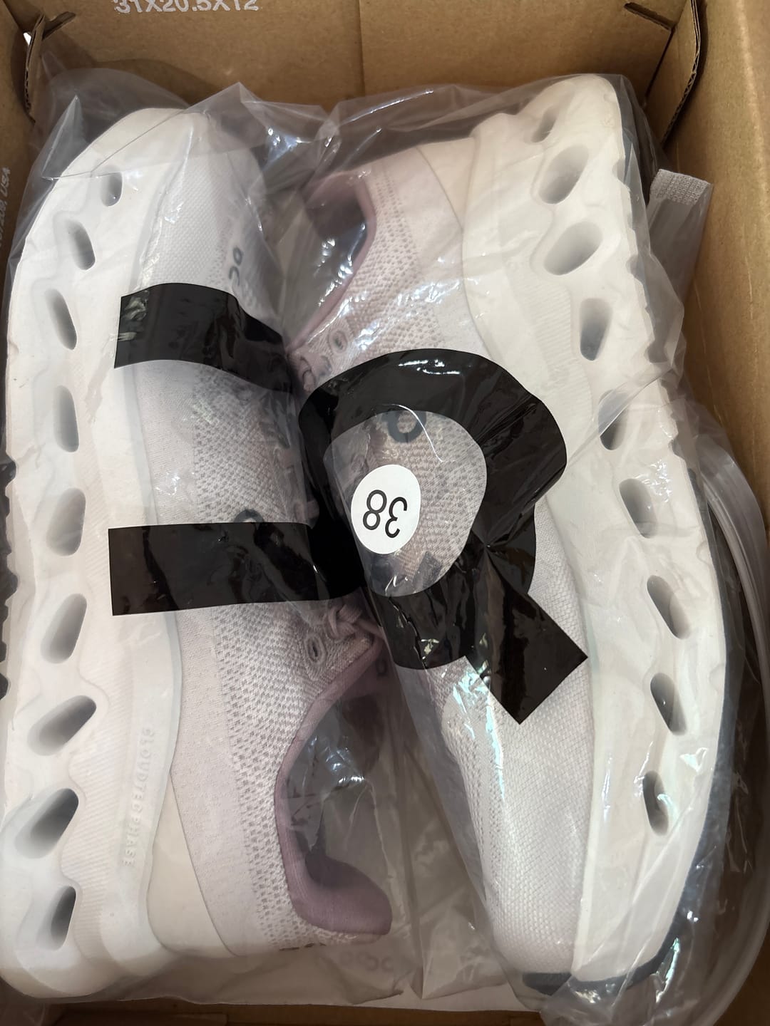 Customer photo review of Cloudswift 4 White - CSW