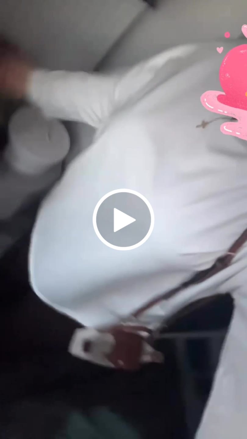 Customer video review of Oversized Long-sleeved T-shirt - White