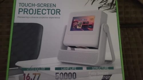 Customer photo review of Proiettore portatile smart 4K con autofocus e WiFi 6