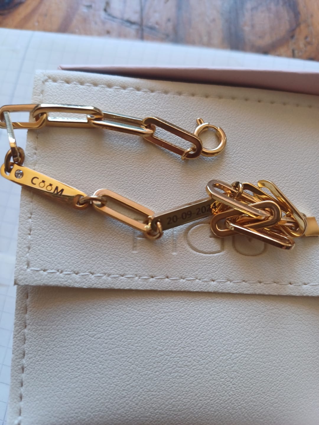 Customer photo review of Pulseira Matilde