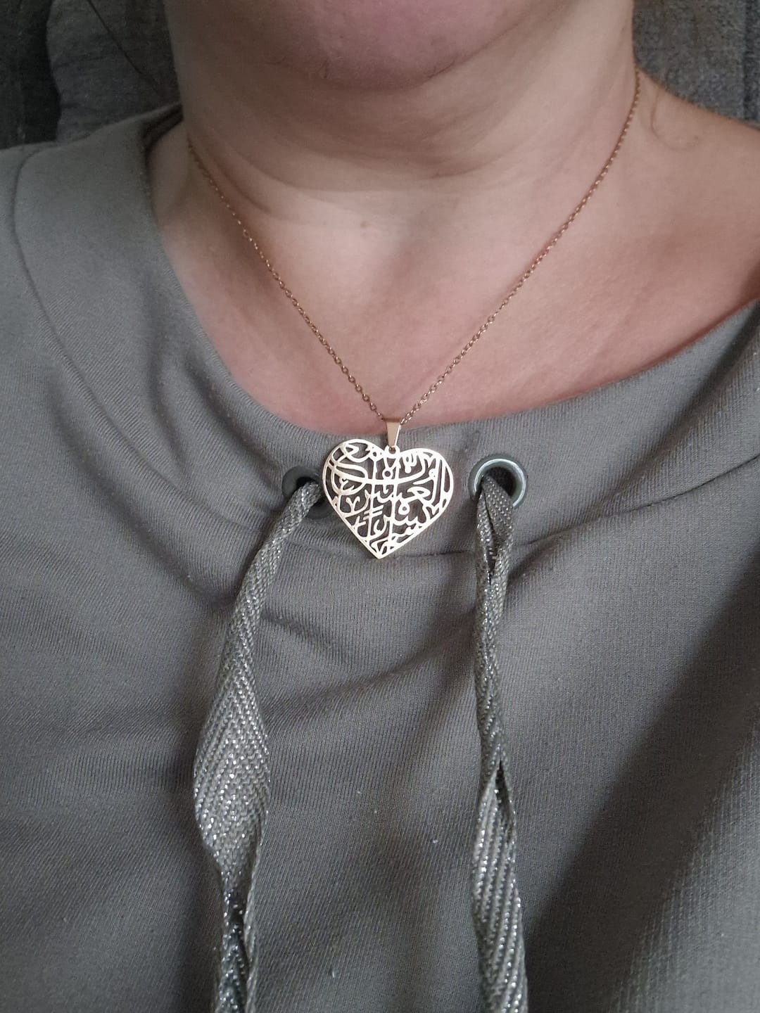 Customer photo review of "Gewiss, mit Erschwernis kommt Erleichterung" Heart Halskette