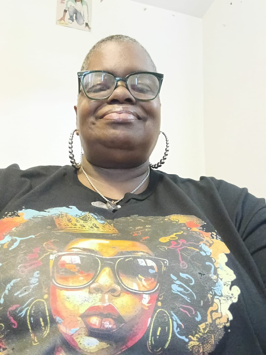 Customer photo review of Colorful Queen (Distressed Design)  - ONE DAY SALE