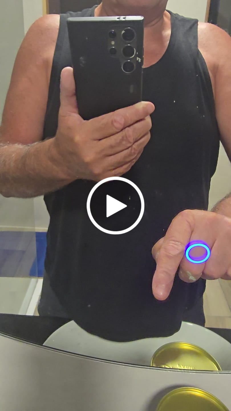 Customer video review of Miroir Rond Salle De Bain Led Antibuée 80x80 Genève – Bellori