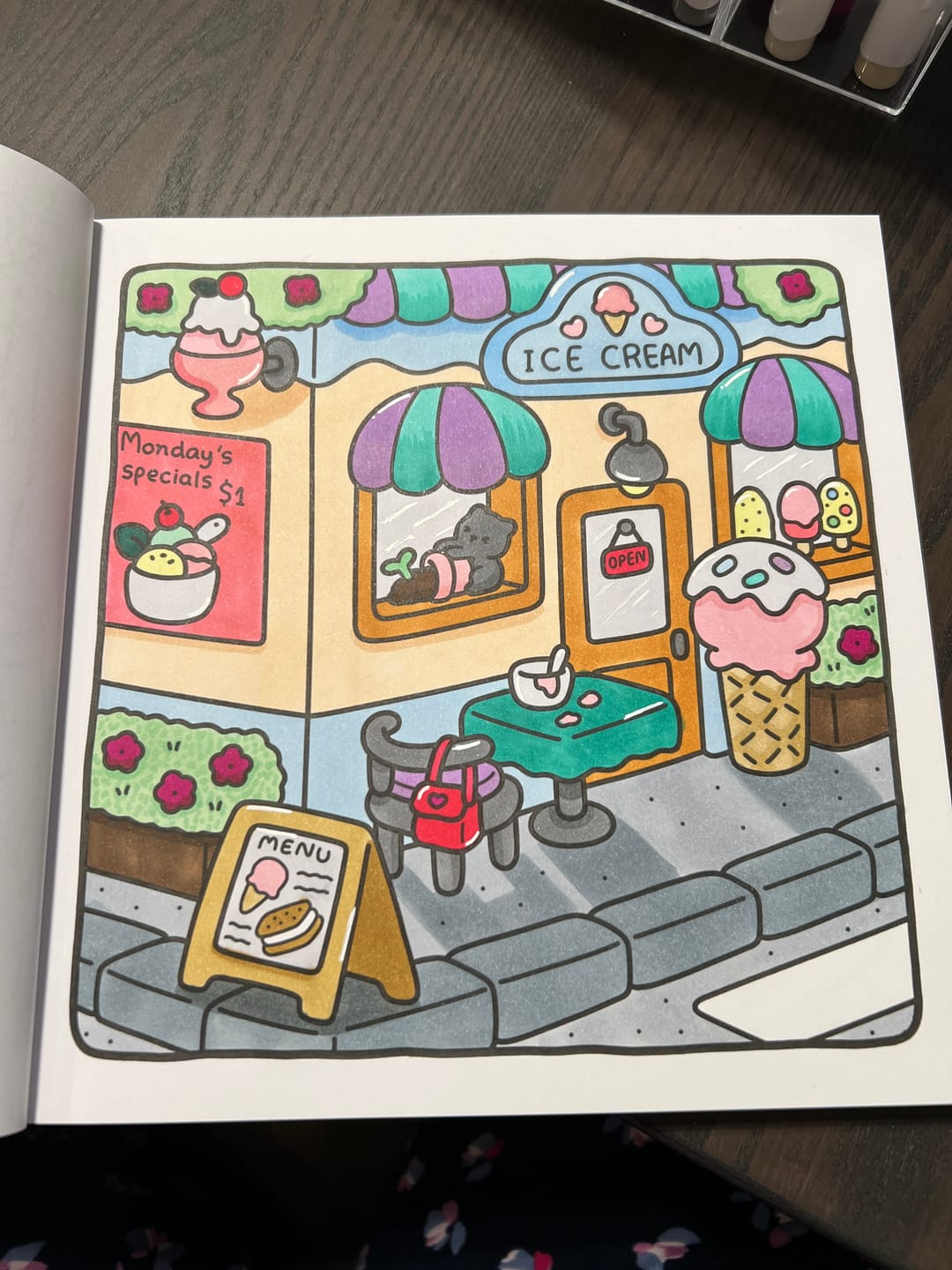 Customer photo review of Ohuhu Honolulu Brush Markers - Large Set