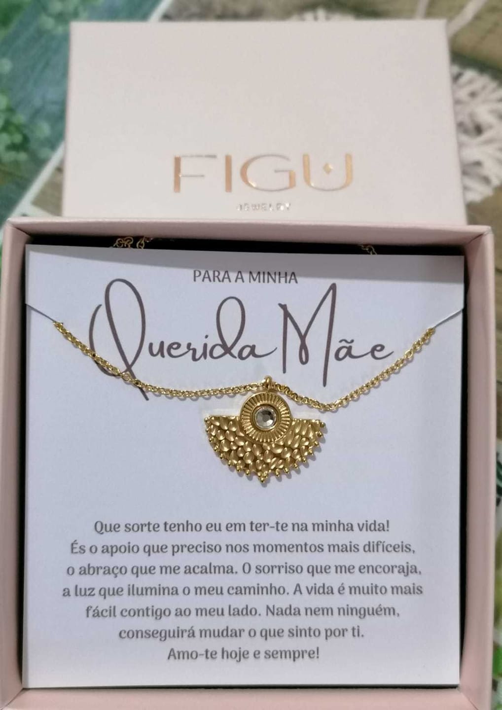 Customer photo review of Colar Aurora