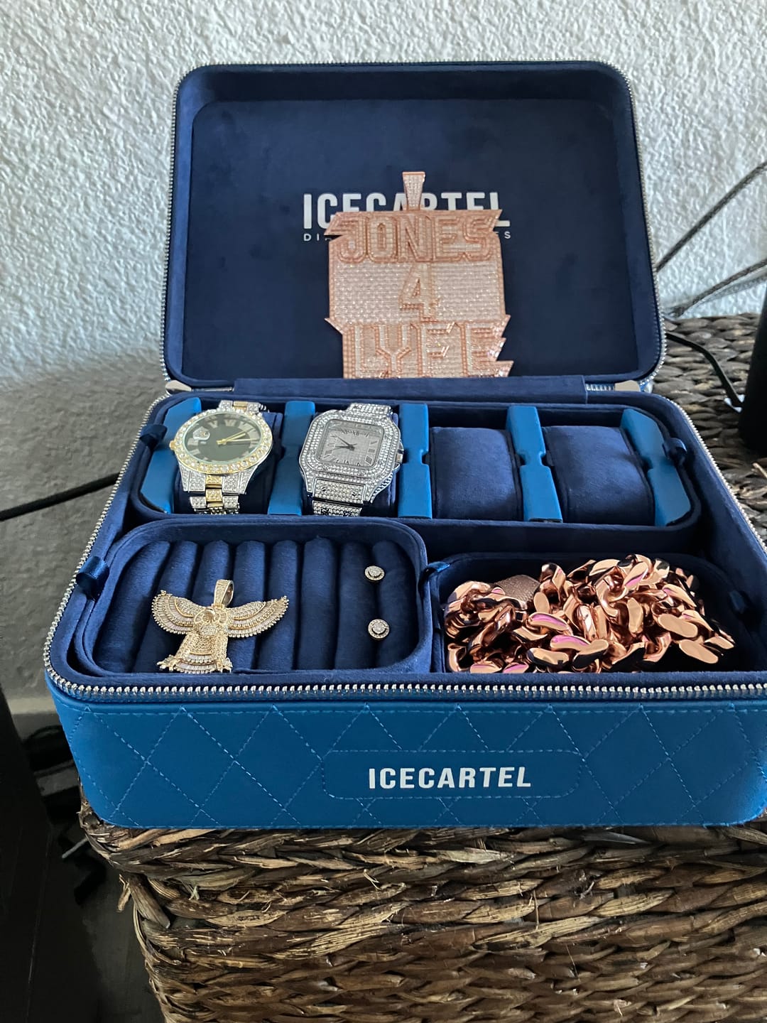 Customer photo review of IceCartel™ Leather Jewelry Box