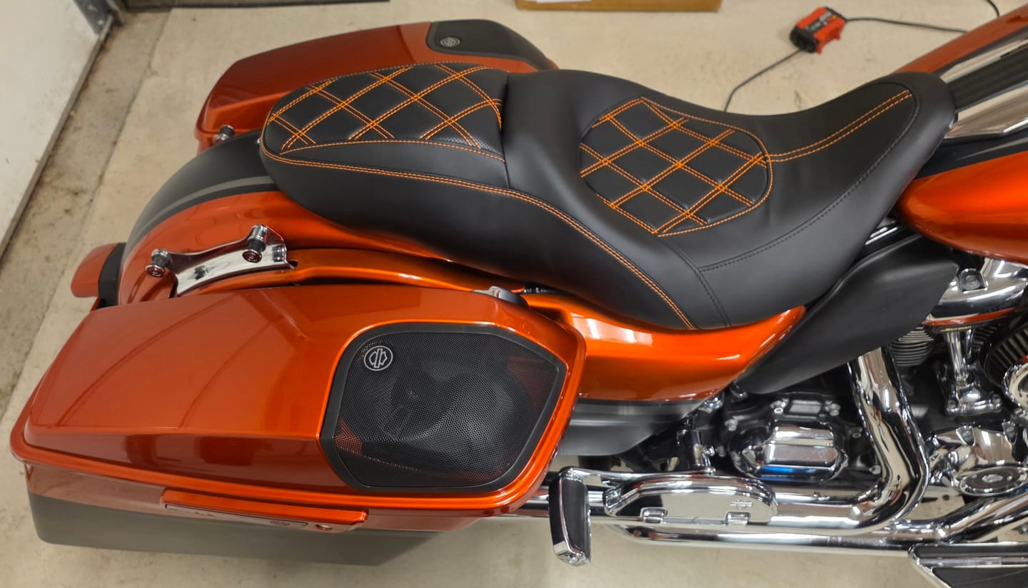 Customer photo review of C.C. RIDER Touring Seat 2 up Seat Driver Passenger Seat Aztec For Harley Touring Street Glide Road Glide Electra Glide, 2008-2023