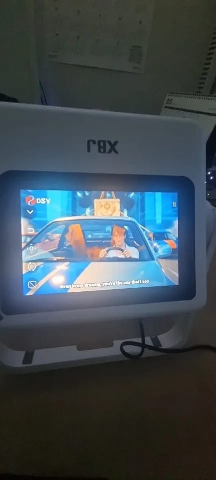 Customer photo review of Proiettore portatile smart 4K con autofocus e WiFi 6
