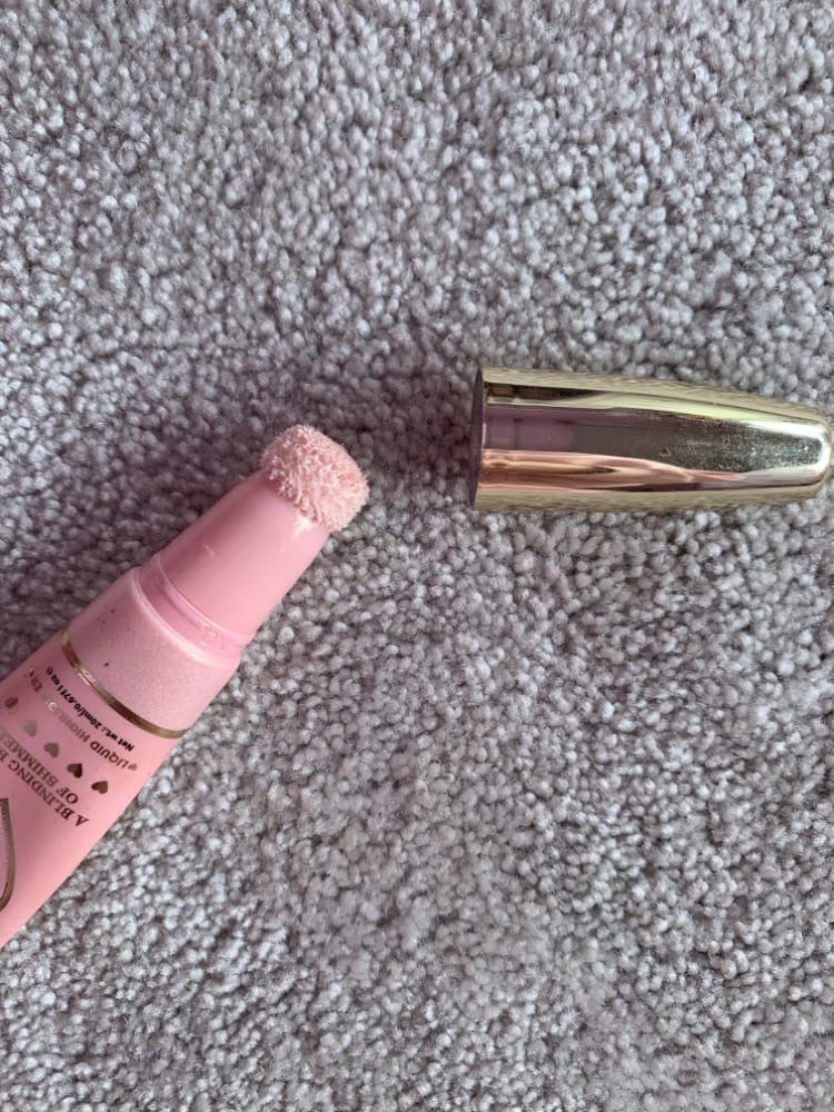 Customer photo review of Cheek Of It Liquid Highlighter