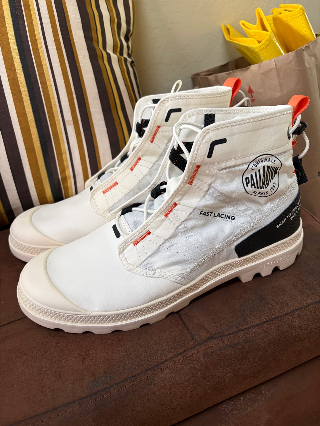 Customer photo review of 09104-181-M | PAMPA TRAVEL LITE RS | STAR WHITE/BLACK