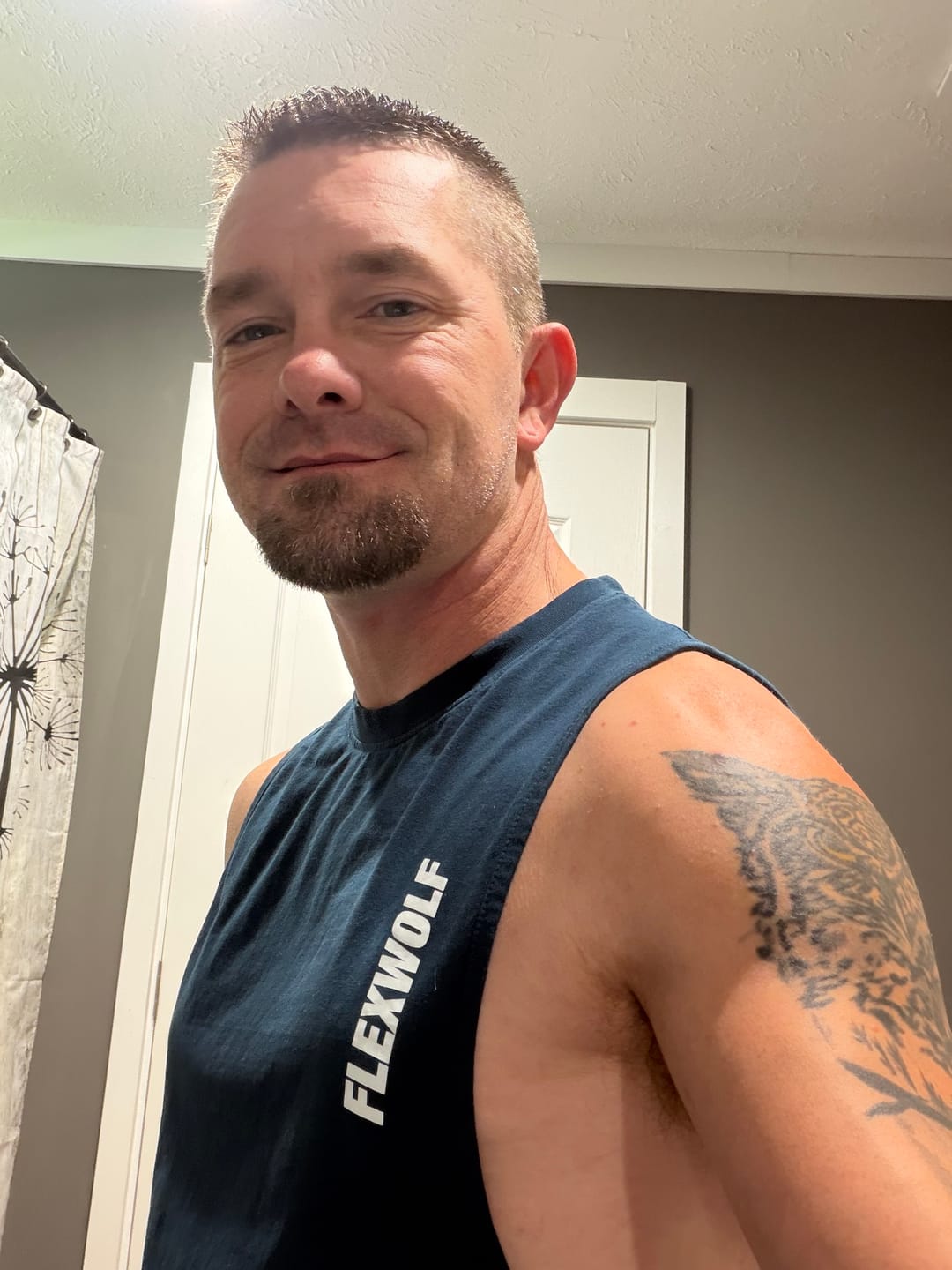 Customer photo review of Flex Arm Tank