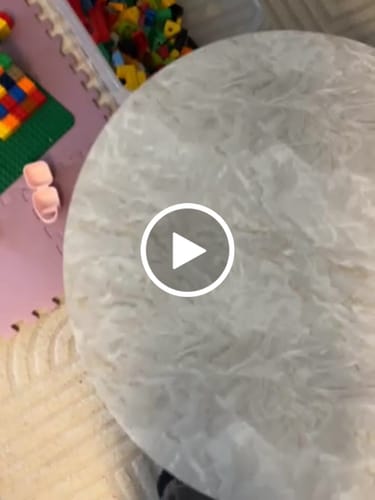 Kundeanmeldelse med video av Cortes marmor kontaktplast