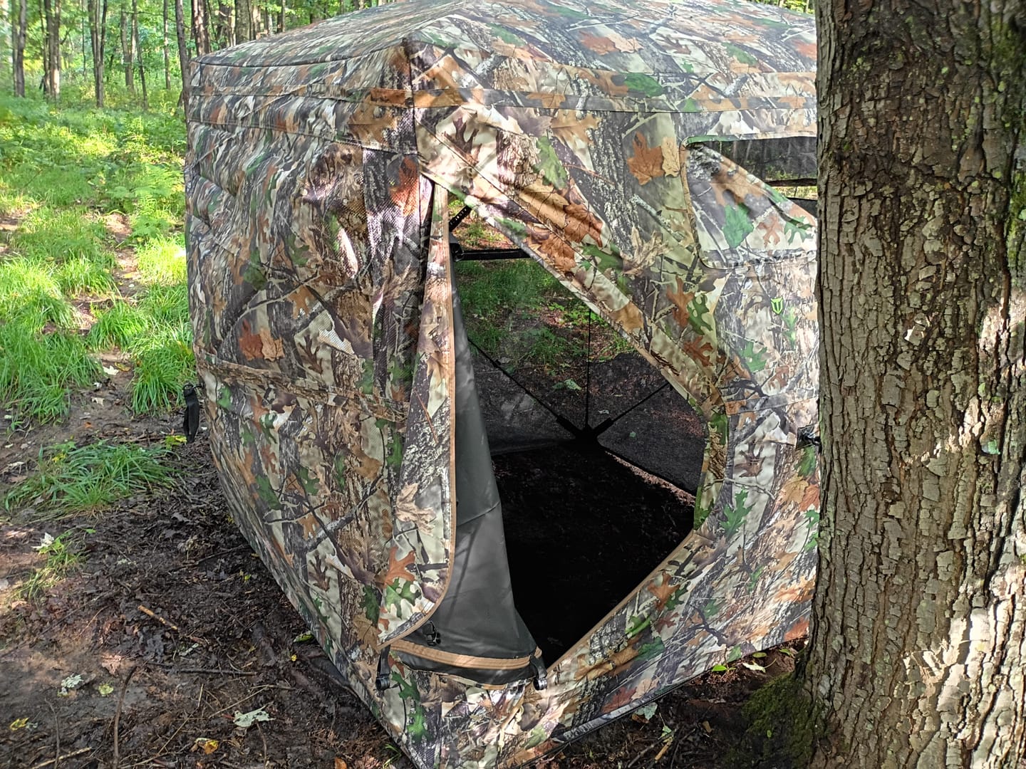 Customer photo review of Vis Series 270 Degree See Through Hunting Blind | Portable 2 3 4 Person Ground Blind | Camo Pop Up Deer Blind for Deer & Hunters