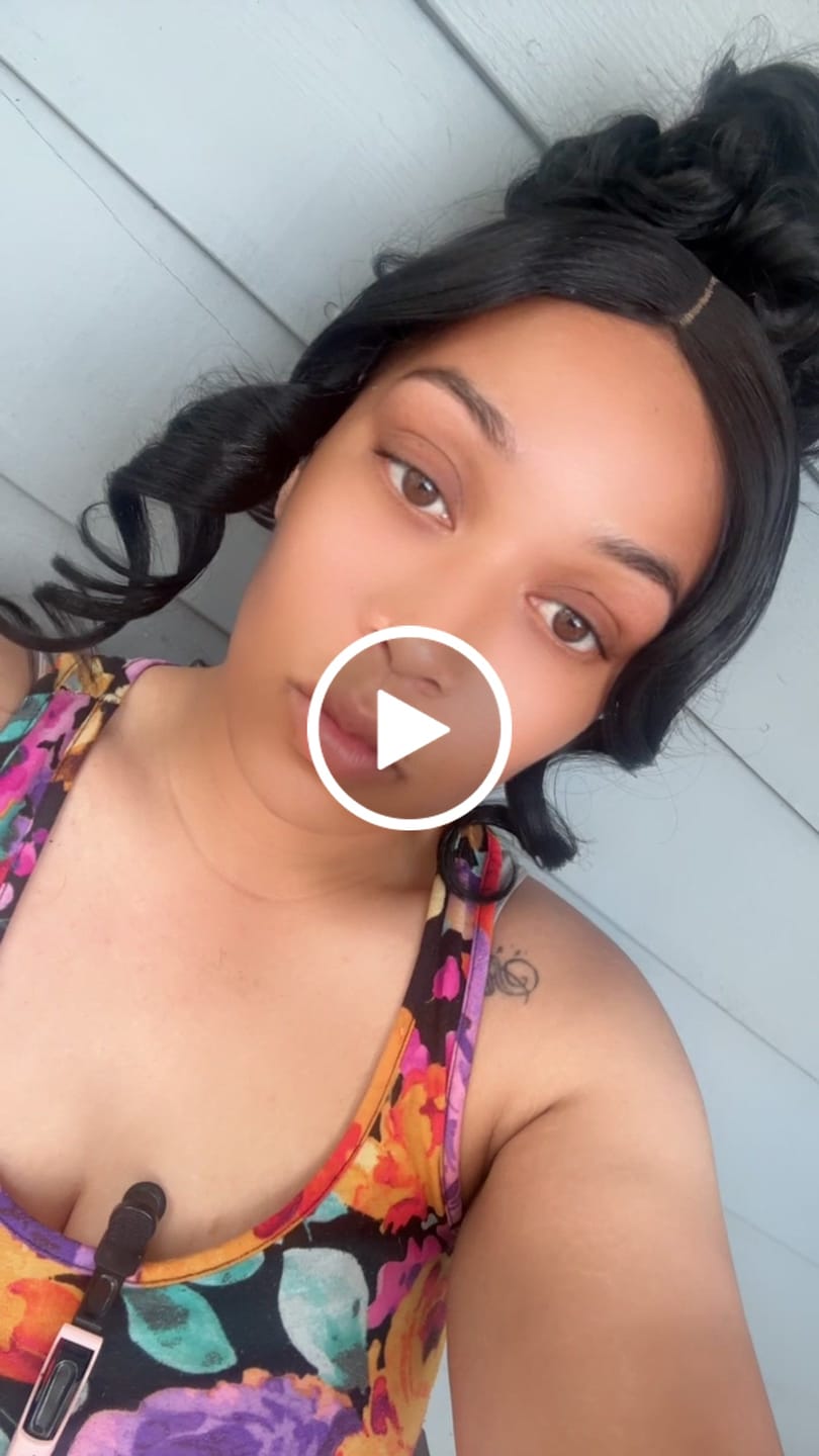 Customer video review of Zury Sis Miss Drawstring Miss Bang Lace Part Drawstring Ponytail - SOFIA