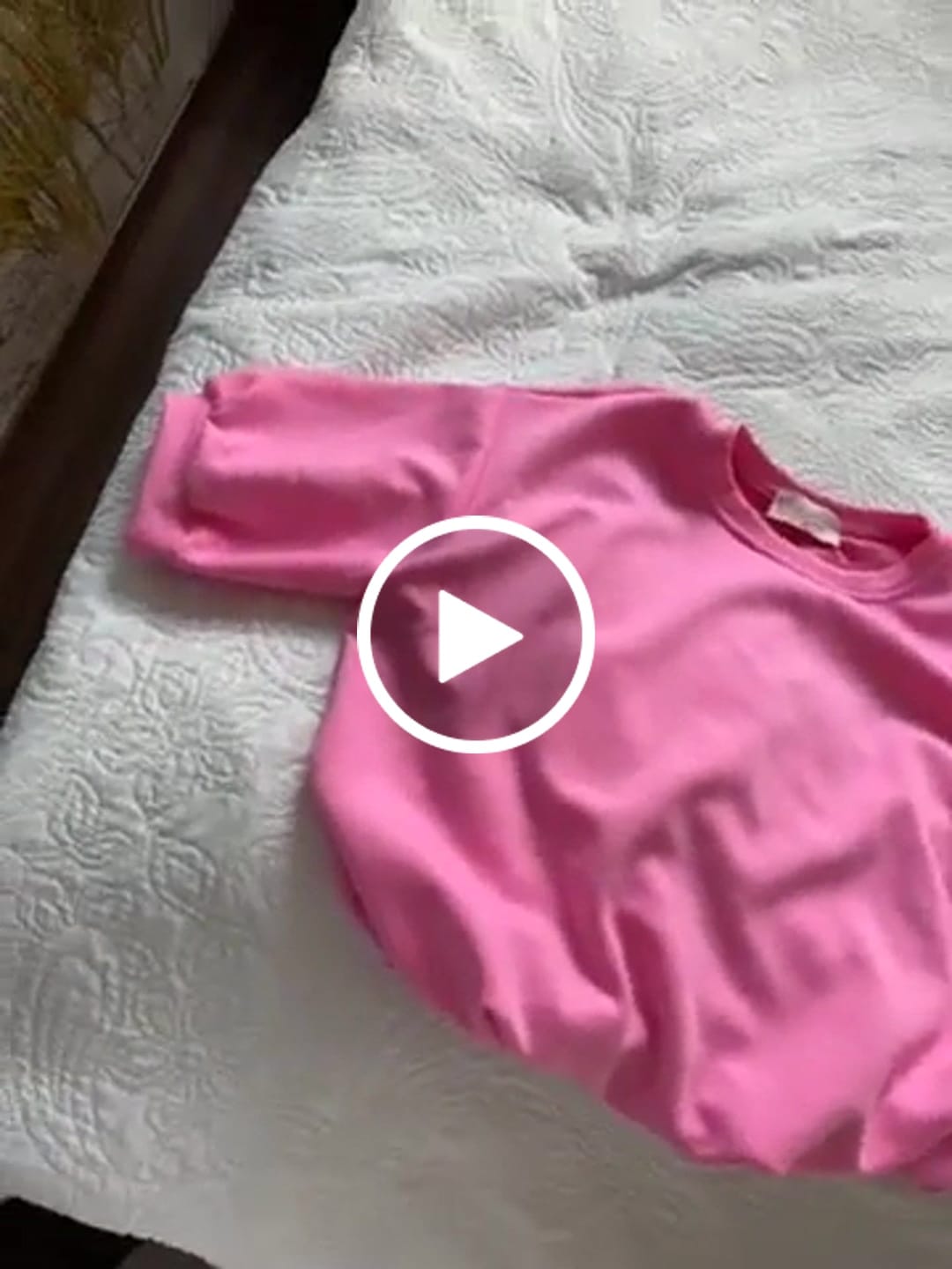Customer video review of Butterstoff Shirt CROPPED COOLNESS bubblegum pink