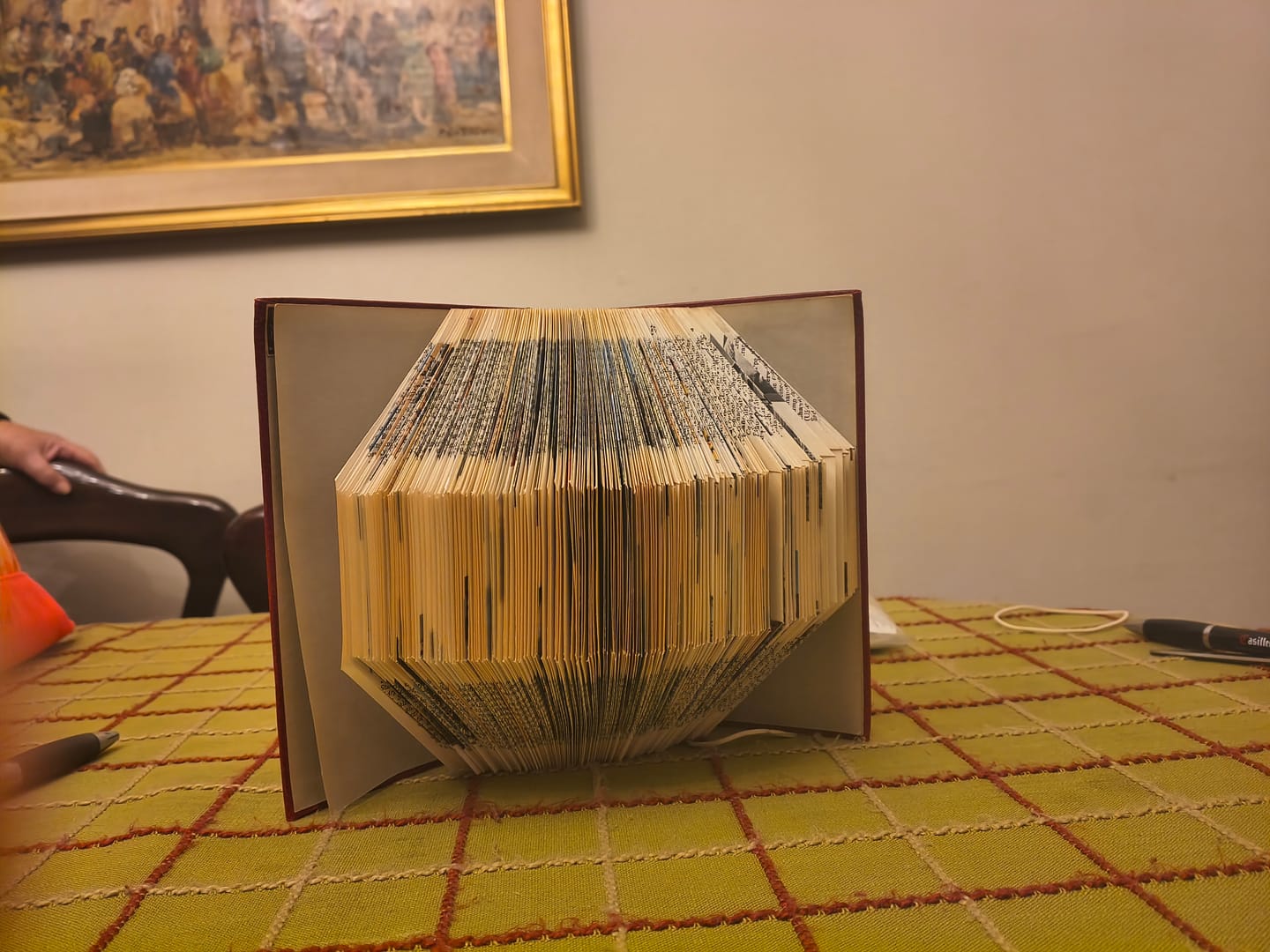 Customer photo review of TALLER BOOKFOLDING  ... TRANSFORMANDO LIBROS EN ARTE  BY OLGA CARTONERA