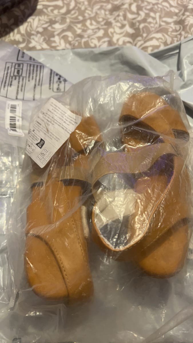 Customer photo review of Sandales élégantes à talon carré
