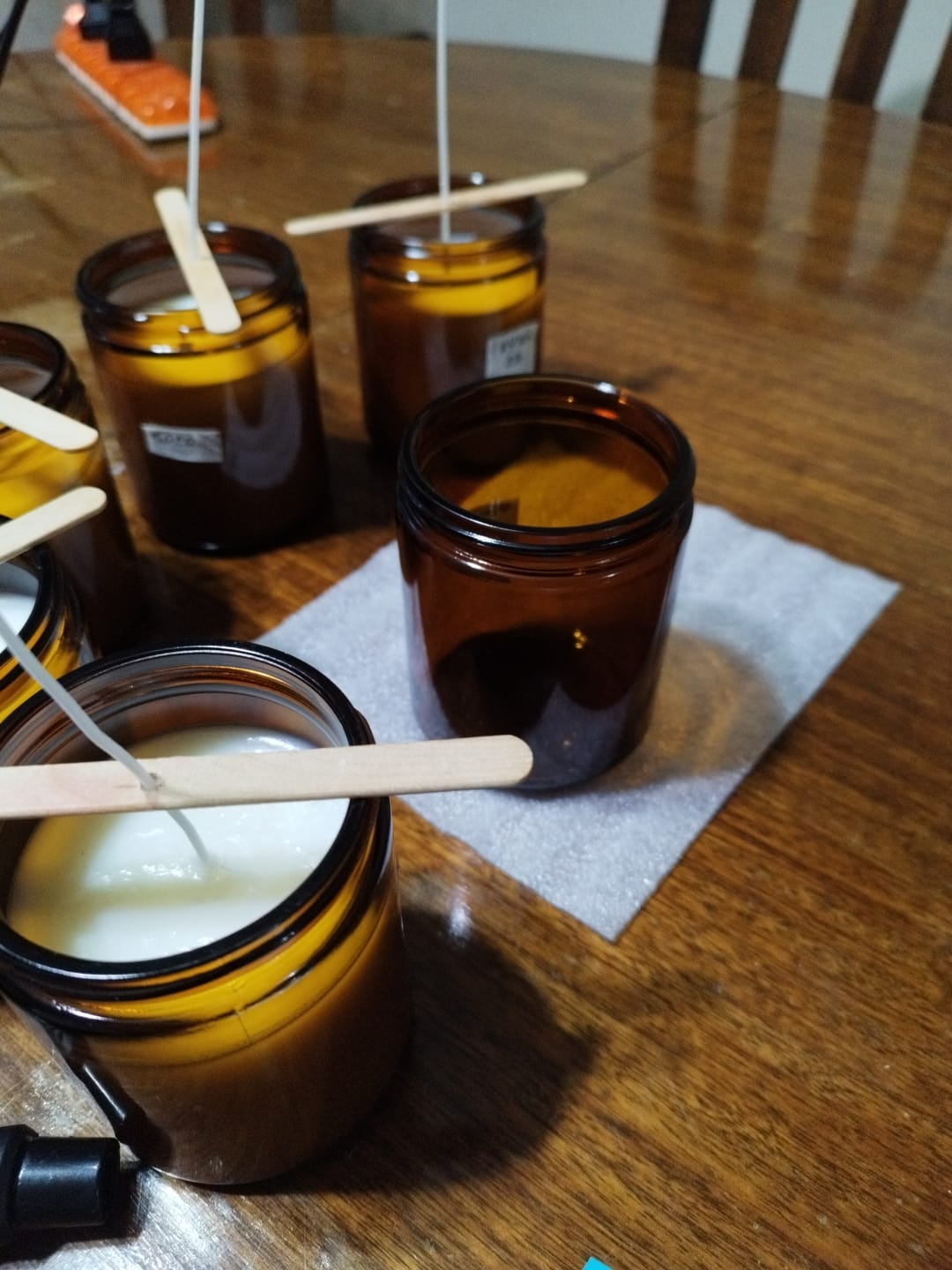Customer photo review of Pote frasco velas vidrio ámbar 240 ml tapa negra mate