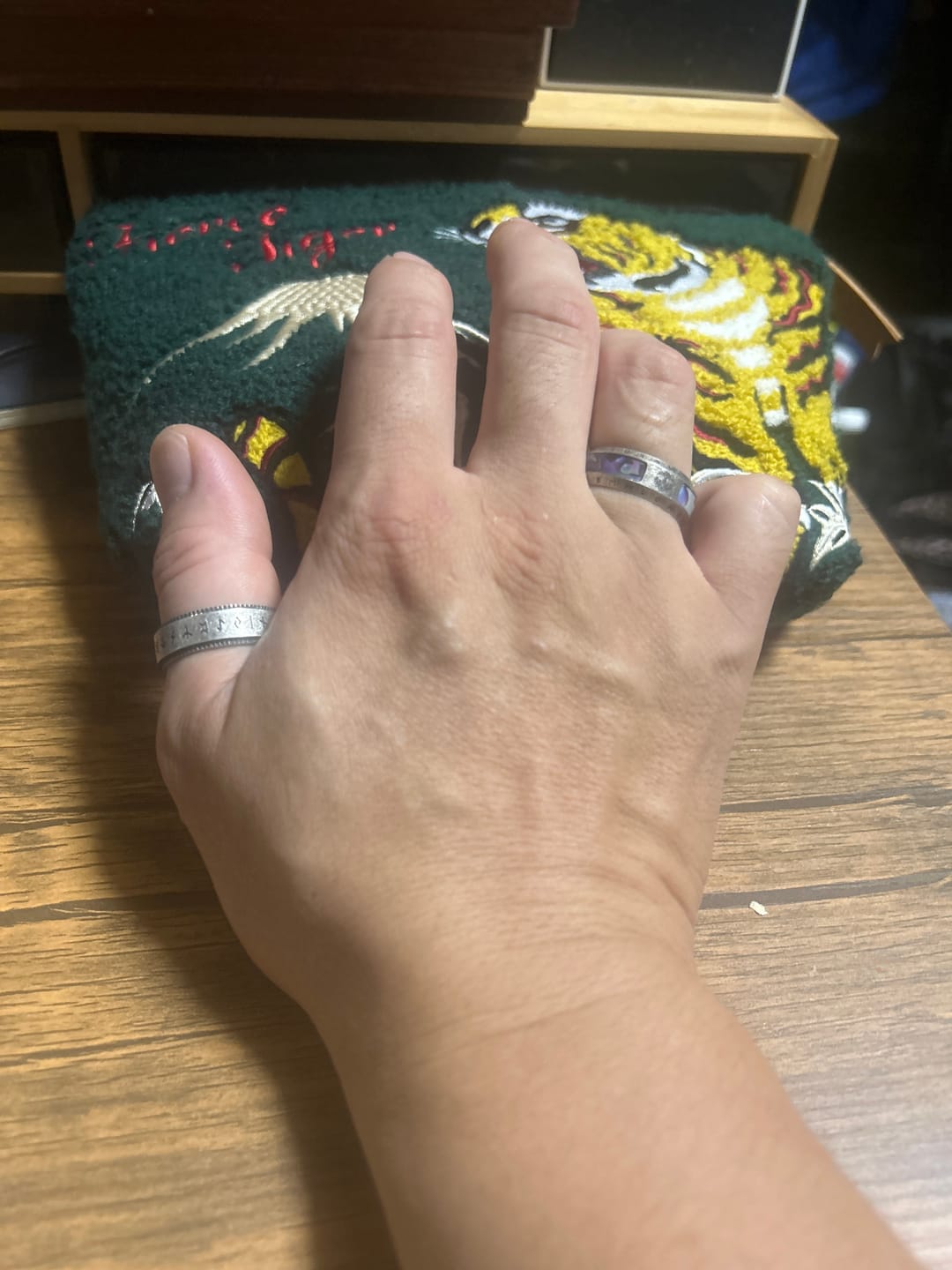 Customer photo review of 「Yggdrasil」3タイプ選べる　ヴァイキングヴィンテージ仕上げチタンリング