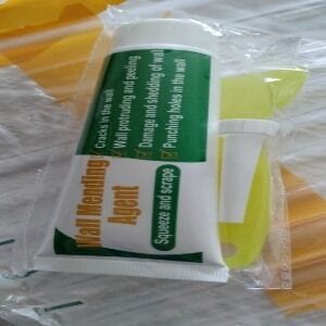 Customer photo review of QuickRepair – Pasta za brzu popravku oštećenih zidova 1+1 GRATIS