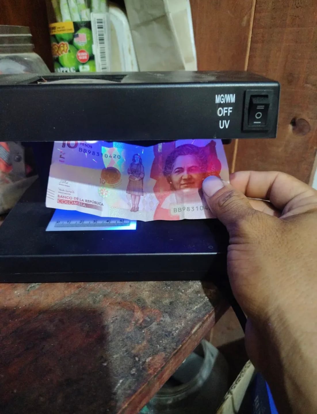 Customer photo review of Detector de Billetes Falsos 💵 Protección Segura y Rápida