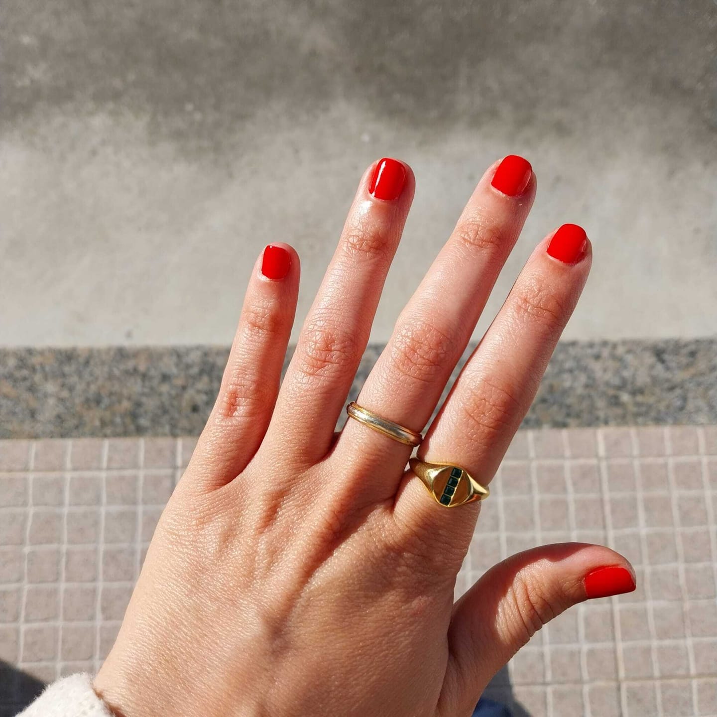 Customer photo review of Anel Round Signet Crystal