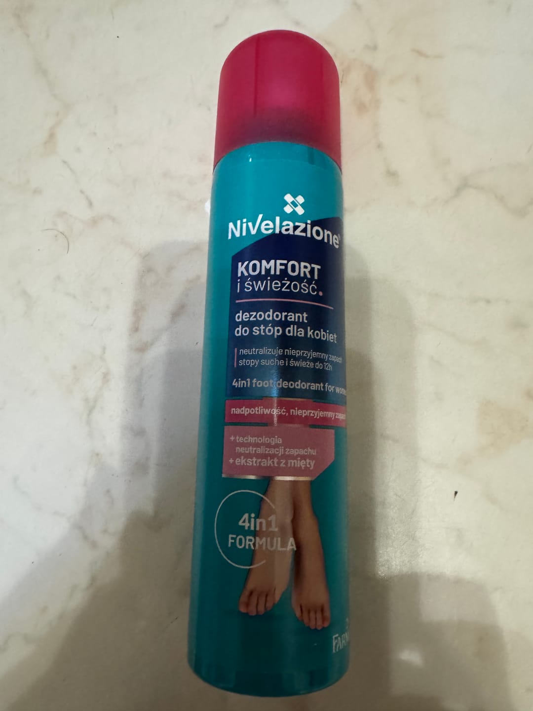 Customer photo review of 4 в 1 Флорален дезодорант - спрей против гъбички и потене на краката Farmona Nivelazione