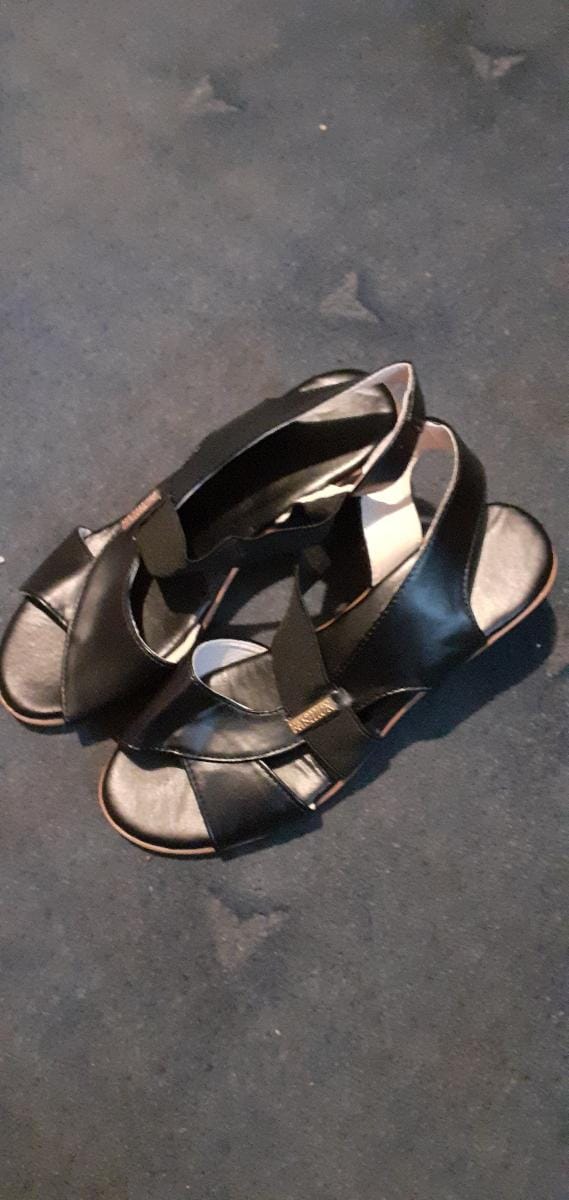 Customer photo review of Sandales élégantes à talon carré