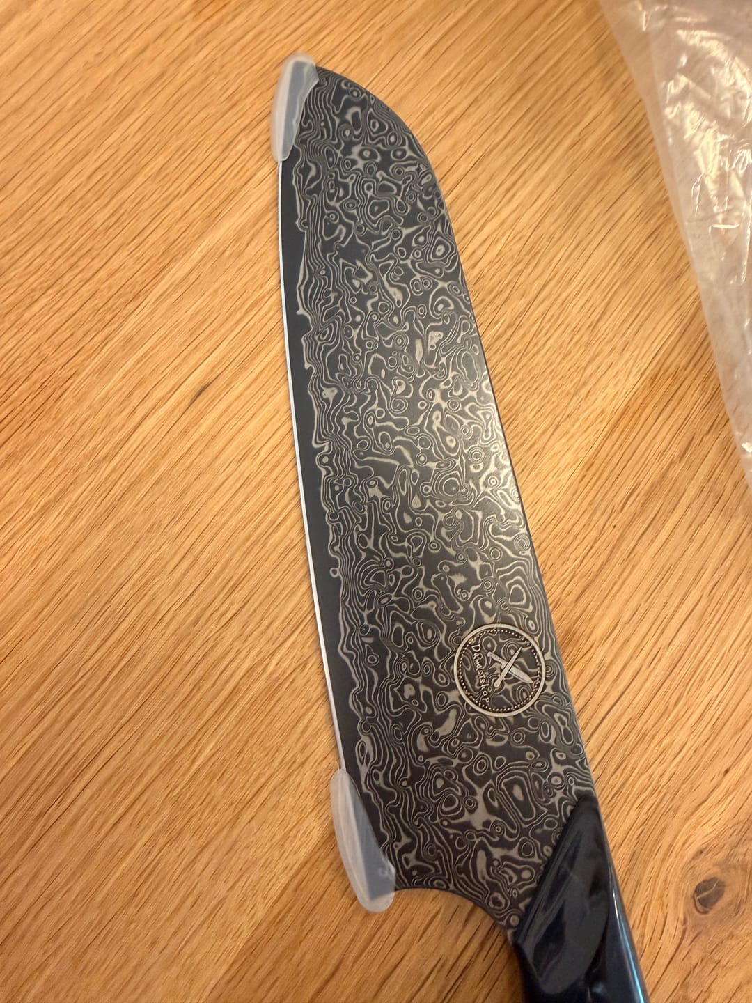 Customer photo review of Dark Black Damast Brotmesser Wurzelholz Epoxy