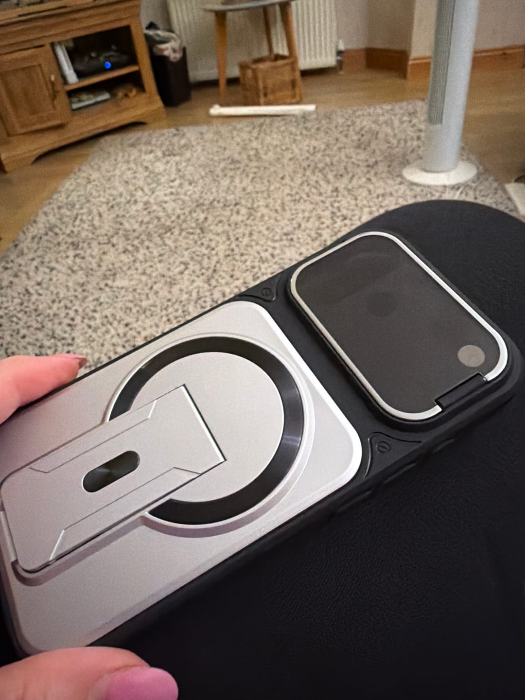 Customer photo review of MagSafe Magnetic Case with Camera Lens Cover & Invisible Stand for iPhone