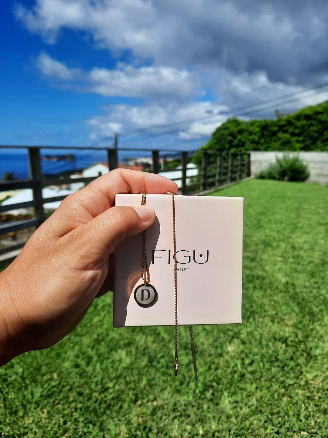 Customer photo review of Colar Ravi Personalizado