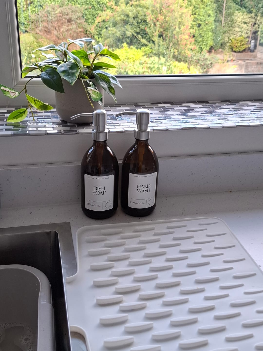 Customer photo review of 500ml Amber Glass Bottle with Metal Pump White Label