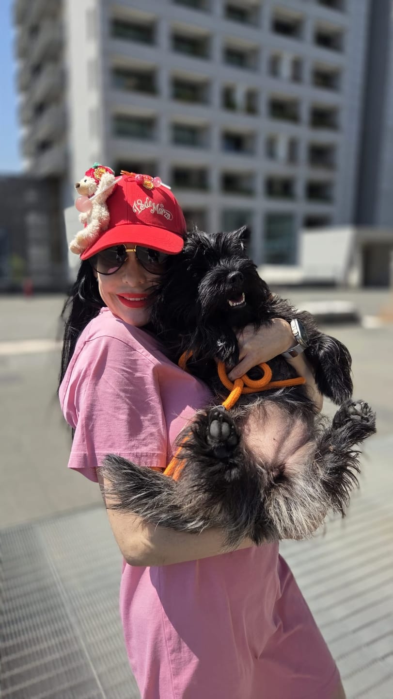 Customer photo review of 13DE MARZO Lollipop Bear Baseball Cap Red