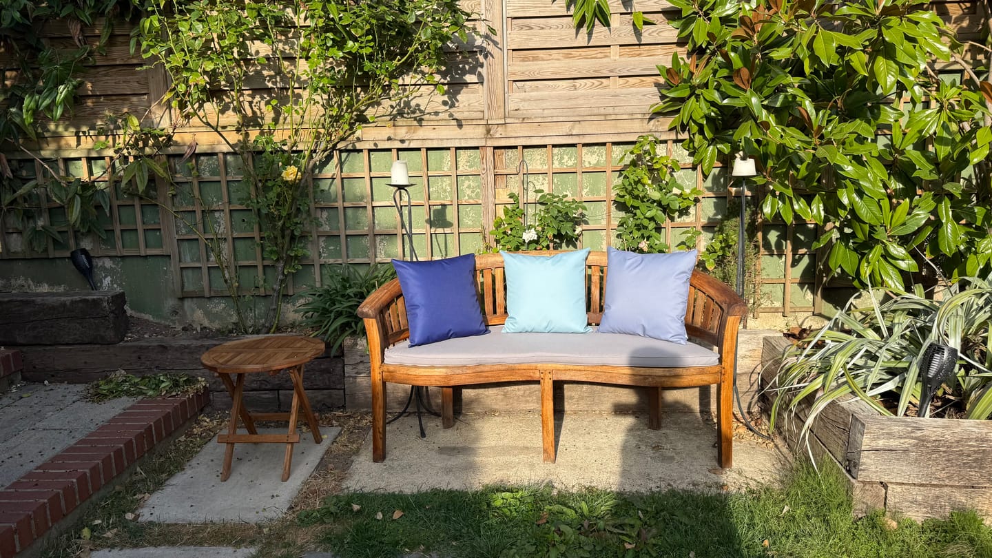 Customer photo review of Outdoor Garden Waterproof Cushion - Signature Colours
