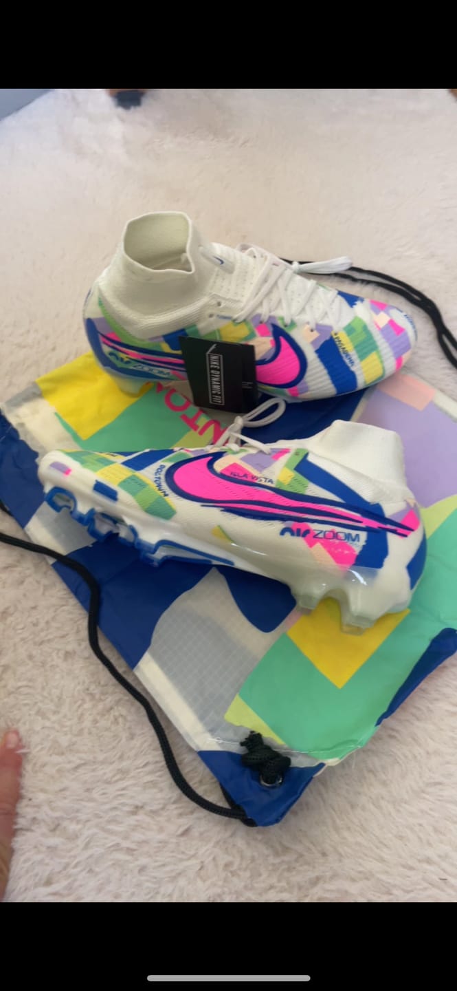 Customer photo review of Superfly 9 Elite FG So California Multicouleur