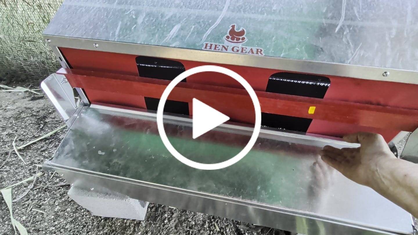 Customer video review of Medium (34") Reversible Roll-out Nest Box (Up to 32 Hens)