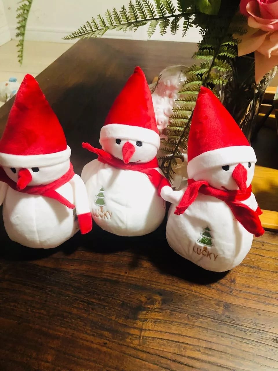 Customer photo review of Boneco de Neve de Pelúcia Decoração de Nata