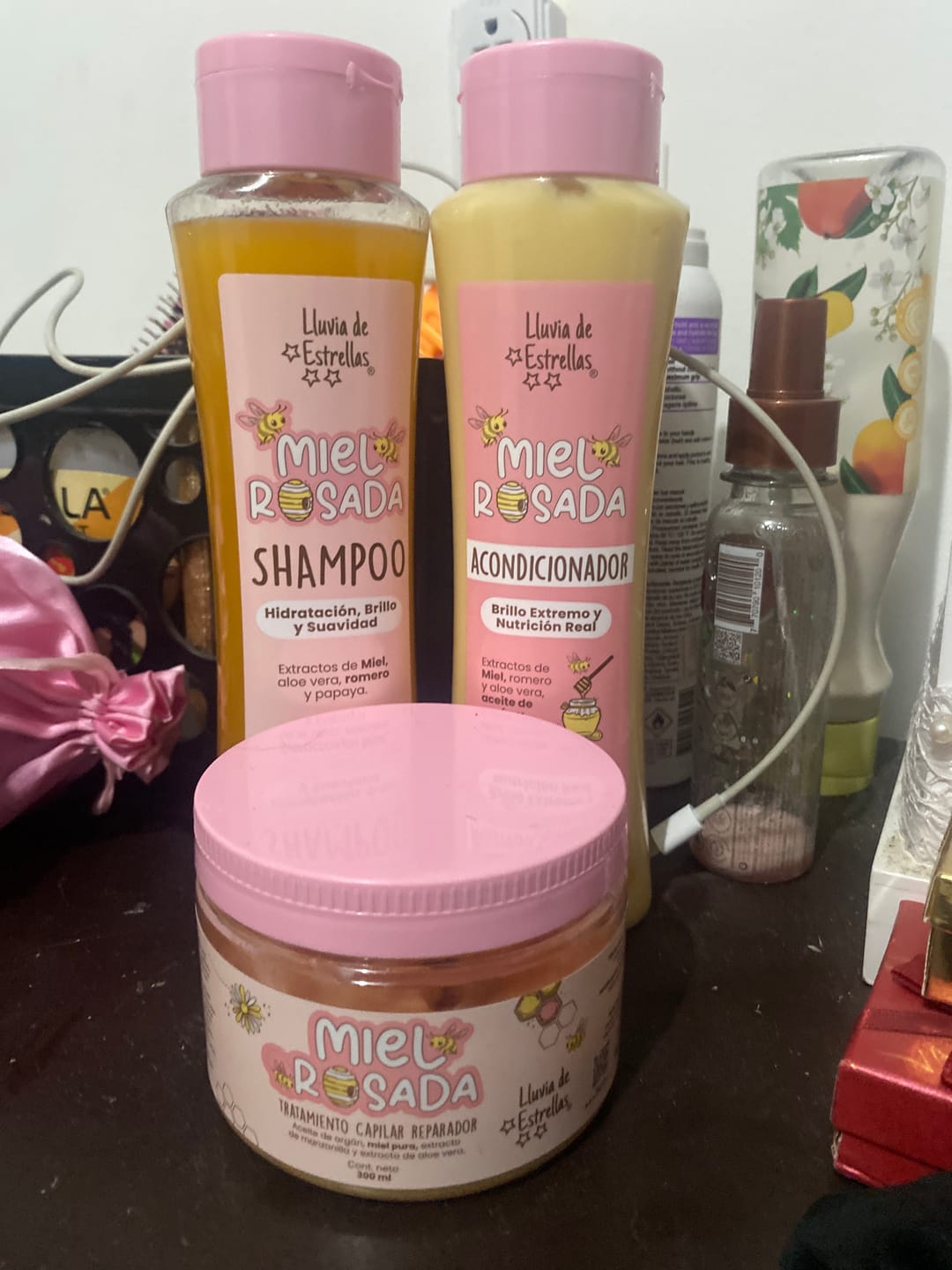Customer photo review of SHAMPOO+ACONDICIONADOR MIEL ROSADA