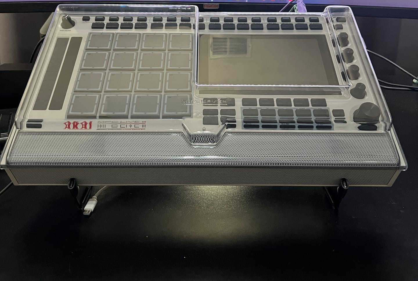 Customer photo review of Decksaver PC-MPCLIVE3 Protection Cover for Akai MPC Live 3
