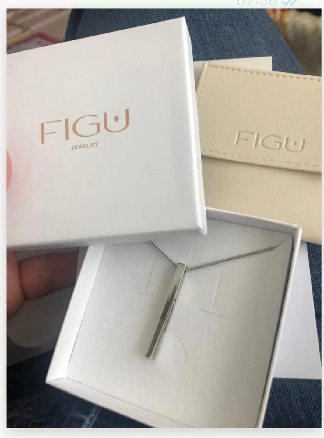 Customer photo review of Colar Vertical