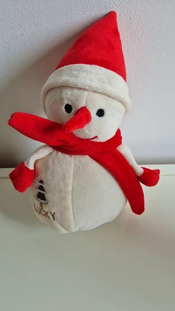 Customer photo review of Boneco de Neve de Pelúcia Decoração de Nata