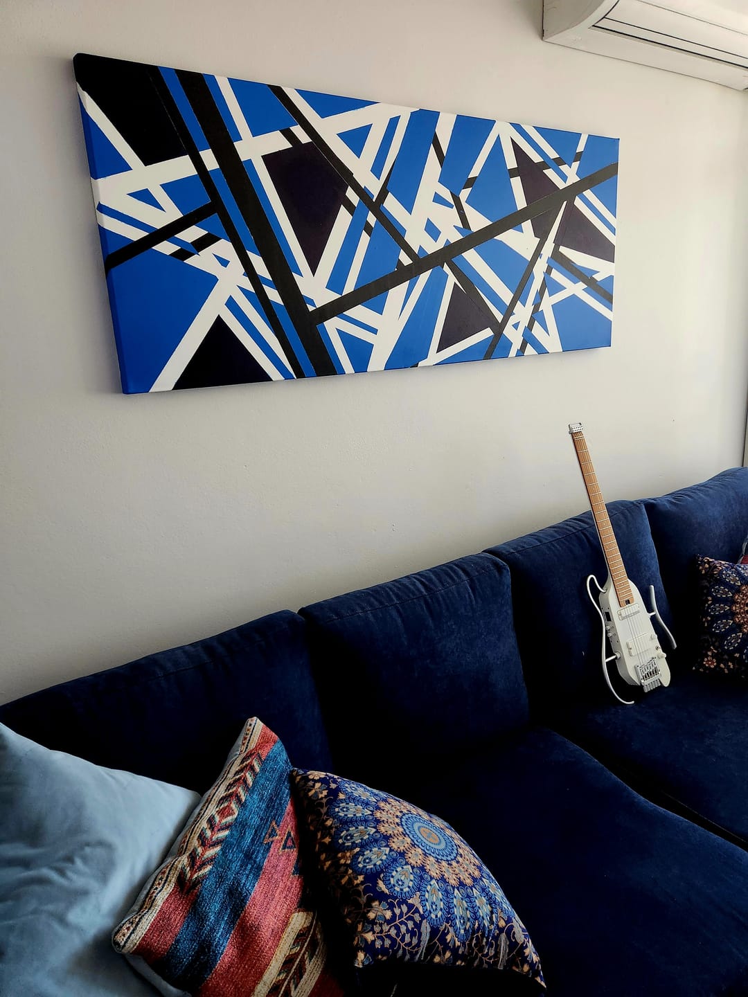 Customer photo review of Donner HUSH X PRO Electric Guitar