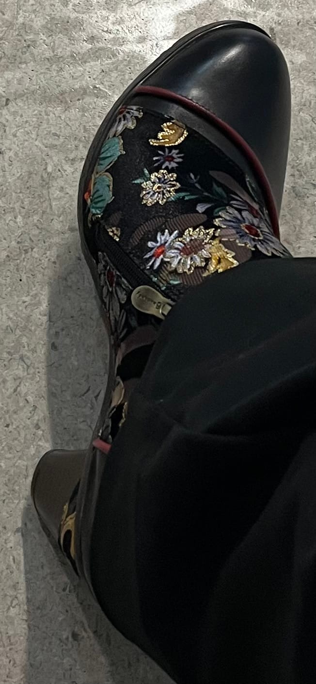 Customer photo review of Hand-Painted Floral Laces Elegant Pumps