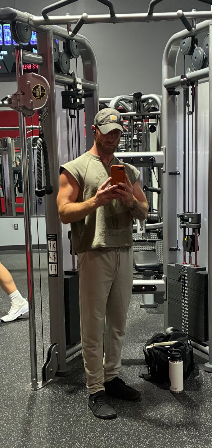Customer photo review of 5097 - Gold's Iron Legacy Shadow Cut-Offs