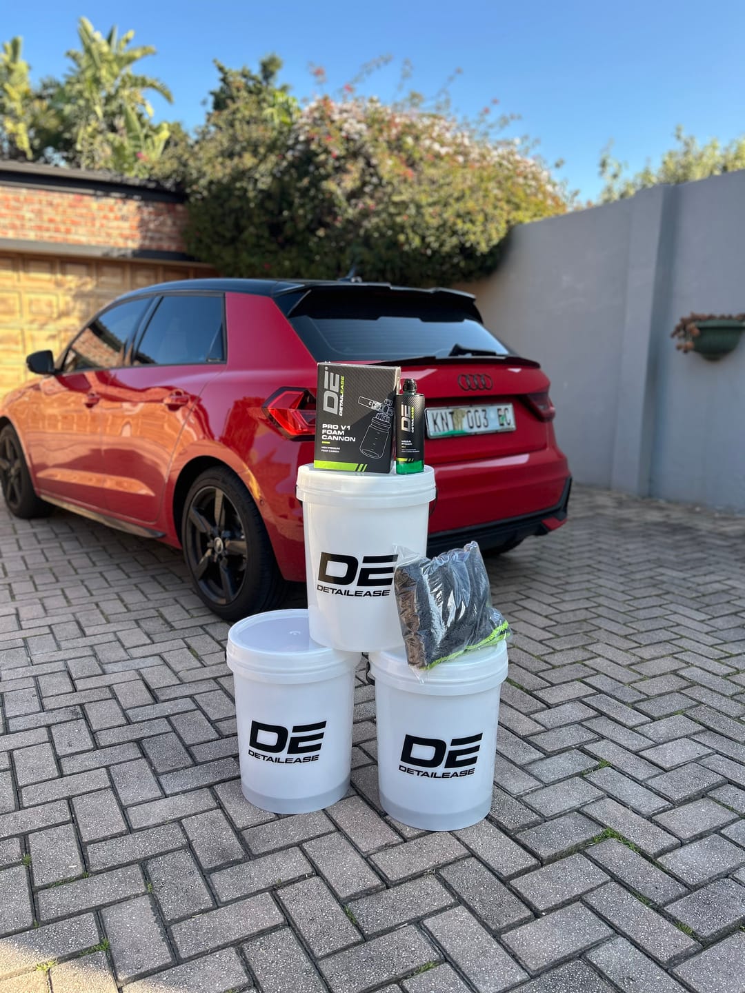 Customer photo review of Clear 20 Liter Detailing Bucket