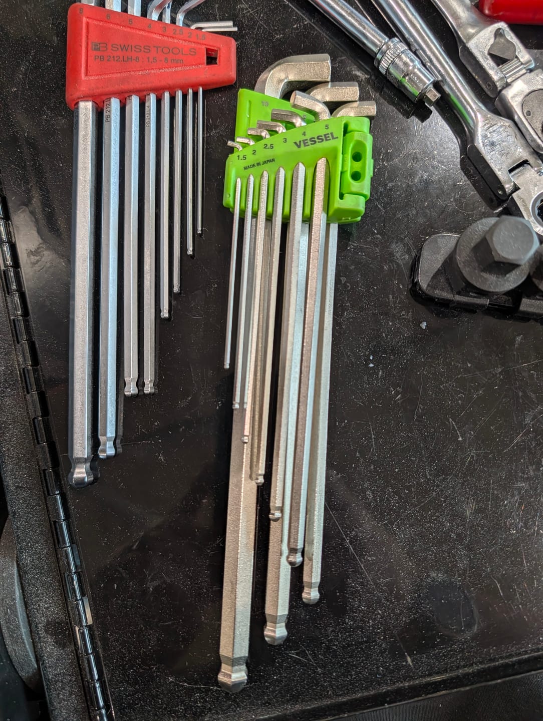 Customer photo review of Vessel Tools 8209BPLU Ball Point Hex L-Key Wrench Stubby 9 Piece Set