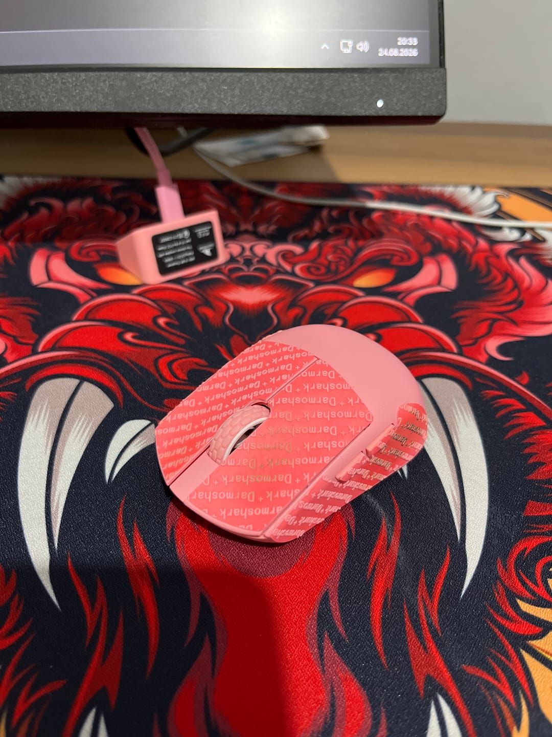 Customer photo review of Darmoshark M5 Pro Wireless Mouse
