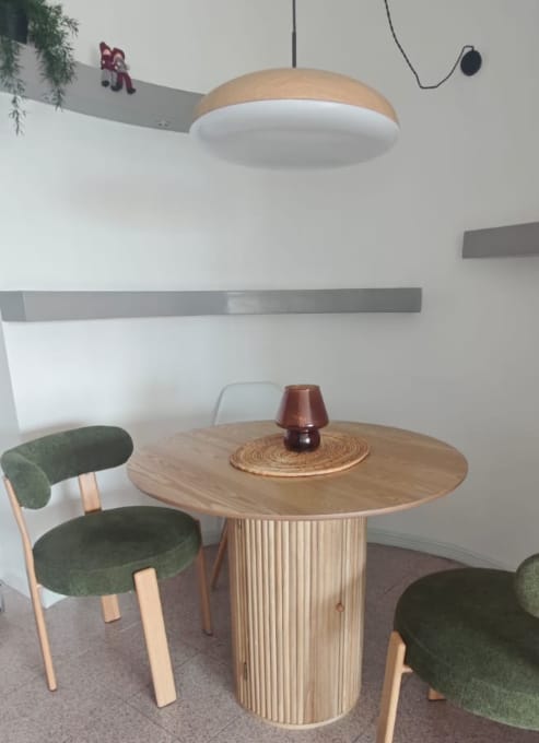 Customer photo review of HAVANA - Table à manger ronde 4 personnes en pin massif D90